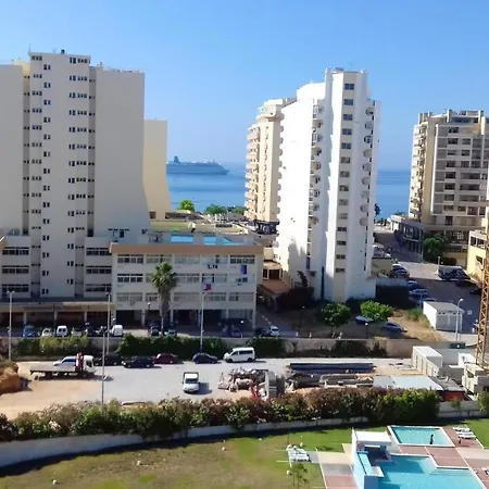 شقة 2 Bedrooms Appartement At Portimao 300 M Away From The Beach With Sea View And Furnished Garden بورتيماو