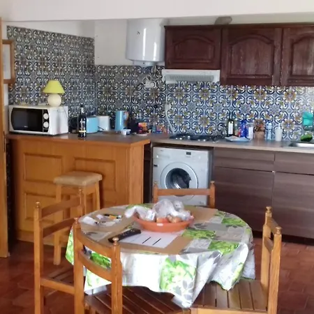 2 Bedrooms Appartement At Portimao 300 M Away From The Beach With Sea View And Furnished Garden شقة *